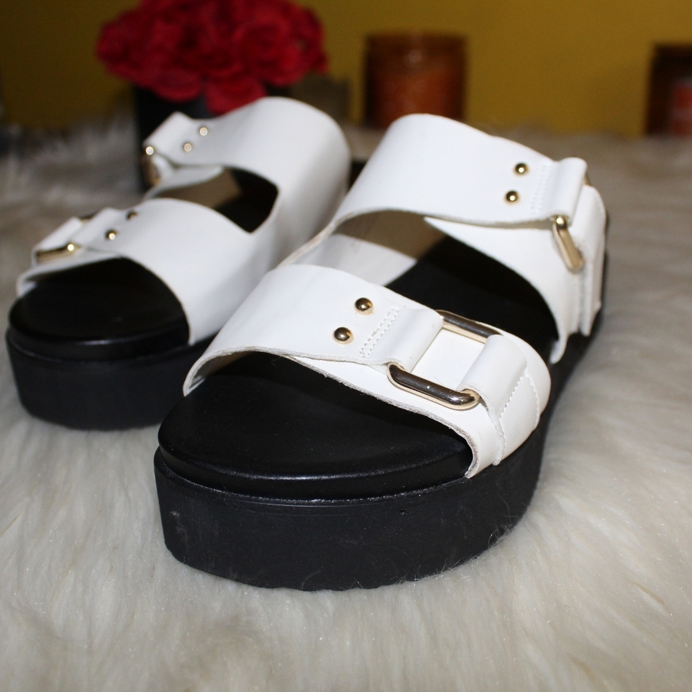 Elizabeth & James White Platform Adjustable Double Buckle Slide Clematis Sandals - Picture 7 of 11